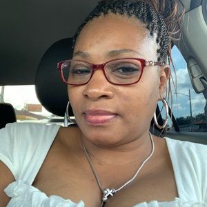 Meet your Posher, Shanique